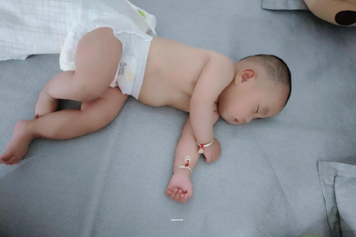 大连宝宝上火有眼屎